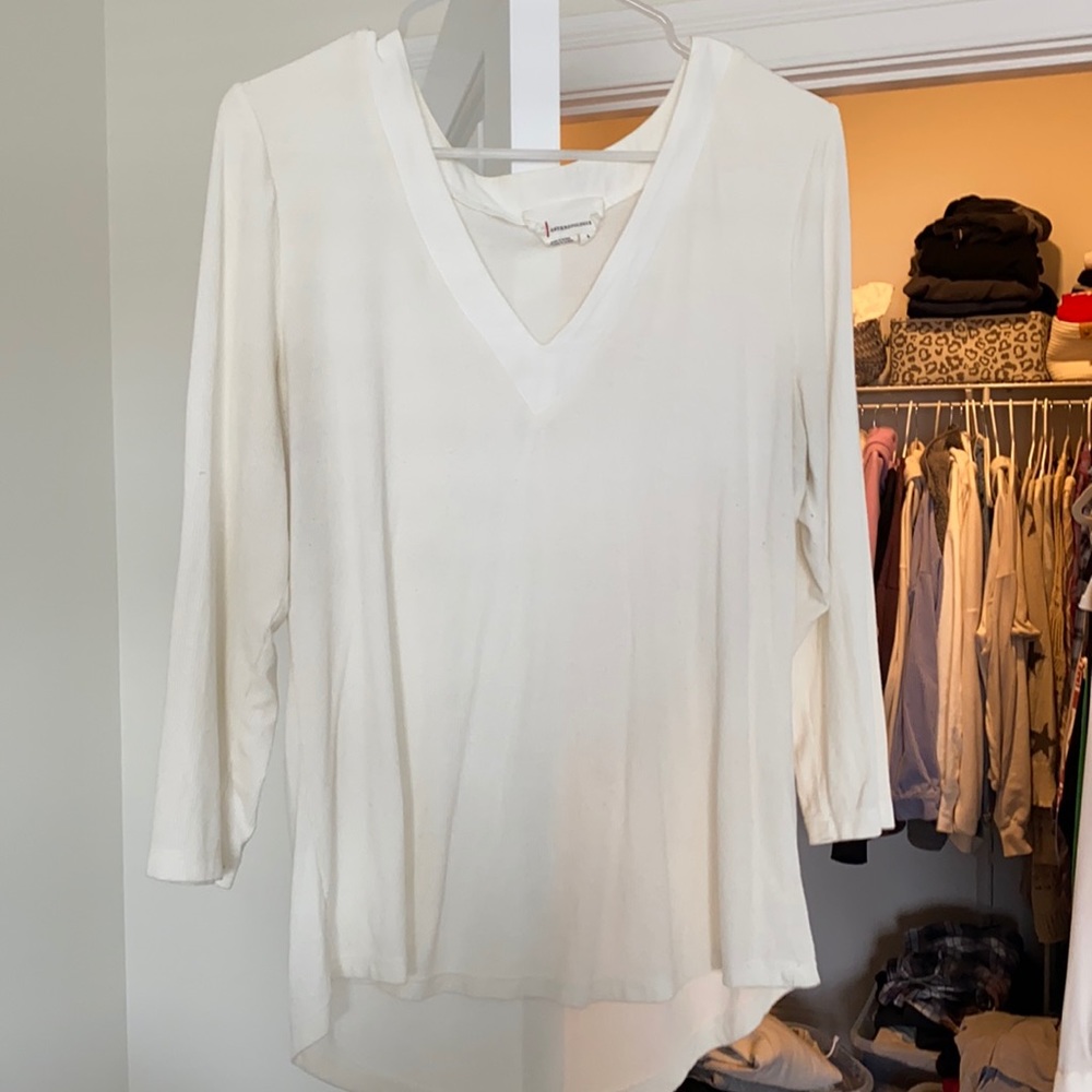 Anthropologie cream V-neck long sleeve shirt, size large